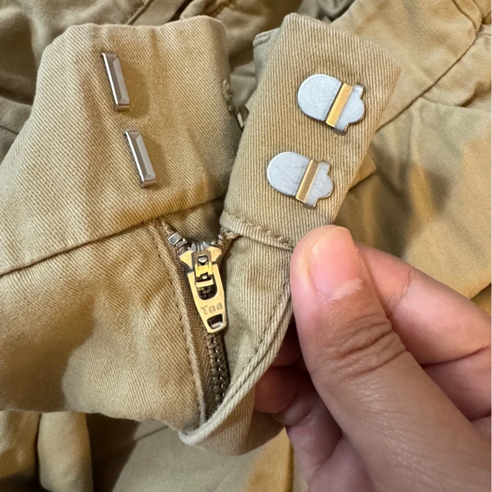 TNA Tan Track Pants for Women

#1244 - Picture 8 of 12